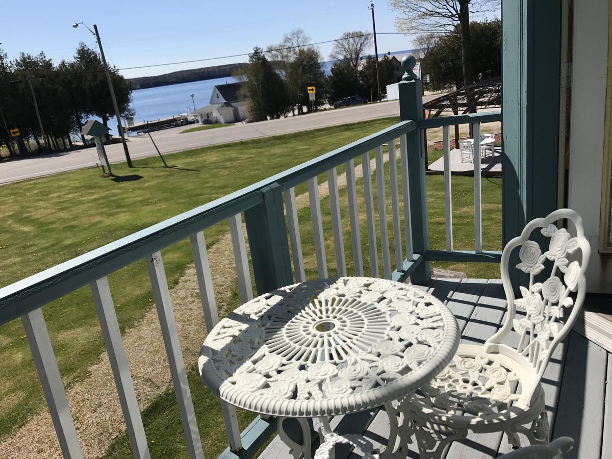 Harbor Light Inn Gills Rock Esterno foto